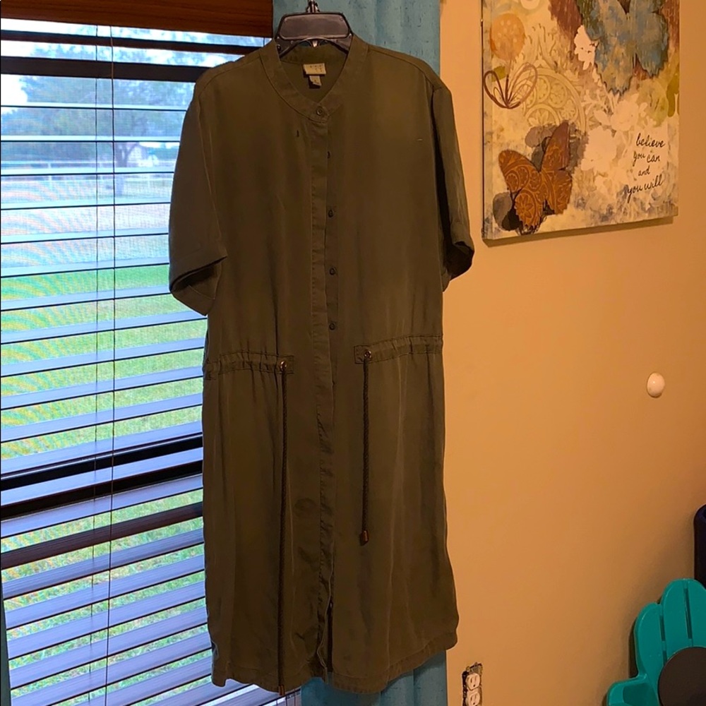 And away large mid leg casual dress
